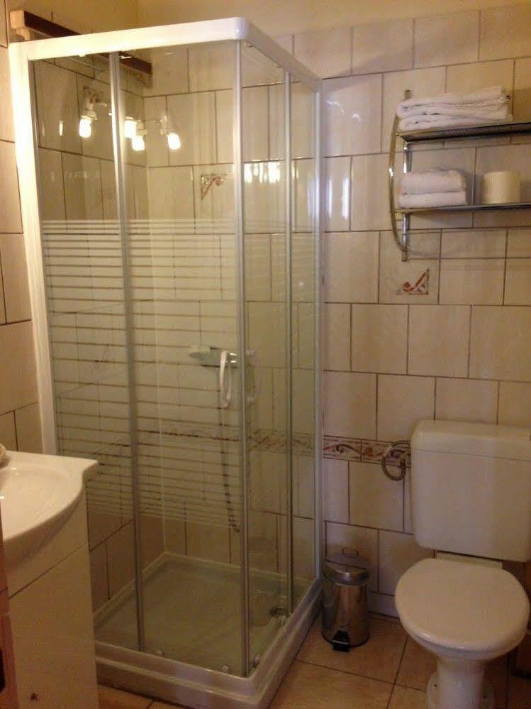 Hotel Quin Te Va Котре Экстерьер фото